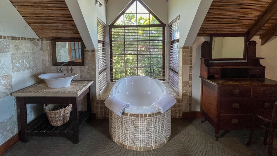 To Let 5 Bedroom Property for Rent in Southern Cross Western Cape